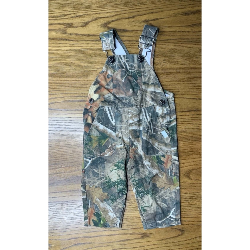 Bass Pro Shops 6 month Camouflage RealTree Overalls Outdoor Kids Snap crotch